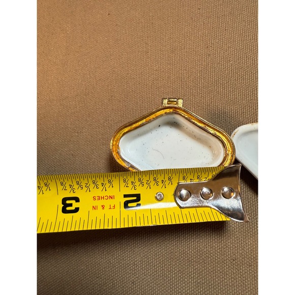 Vintage Floral Trinket Box Porcelain Pill Box Dresser Decor Gift - Picture 6 of 8